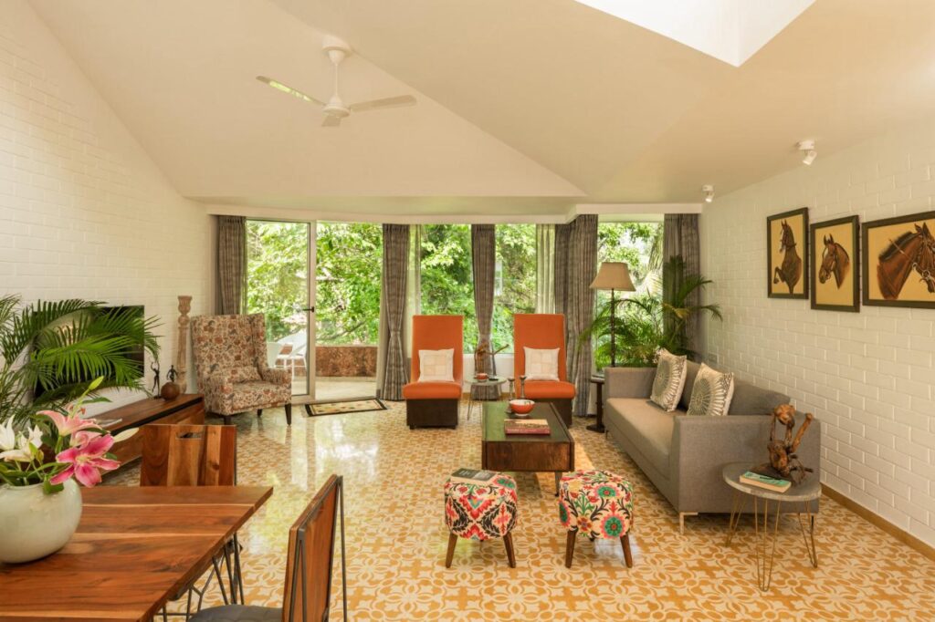 2bhk, 2bhk apartment, gated complex, furnished apartment, vagator, nroth goa, pool, car park, close to beach